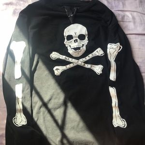 VLONE SKULL AND CROSSBONES LS